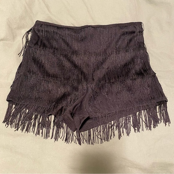 Fringe shorts - Picture 2 of 8